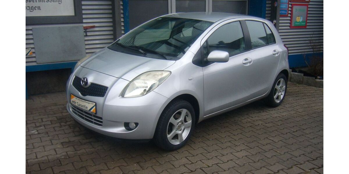 Toyota Yaris 136.000 km 5.500 &euro; Pyrbaum-Schwarzach 90602