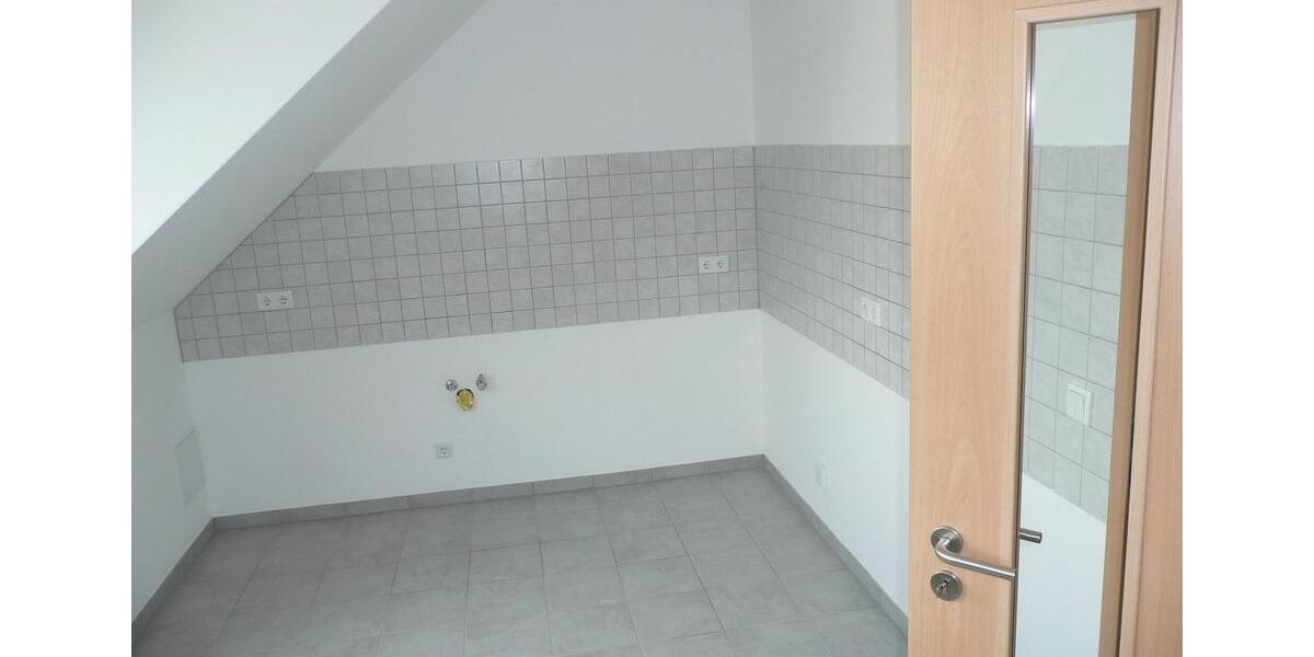 Dachgeschoßwohnung Nürnberg Buchenbühl - 3 Zimmer, 80 m&sup2;, 790&euro; | Angebot:26697483