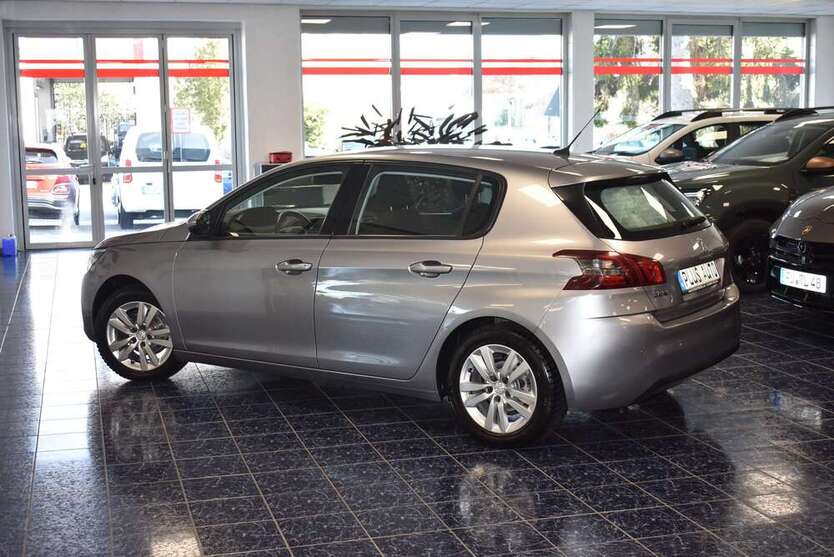 Peugeot 308 62.200 km 11.880 € Nürnberg 90431