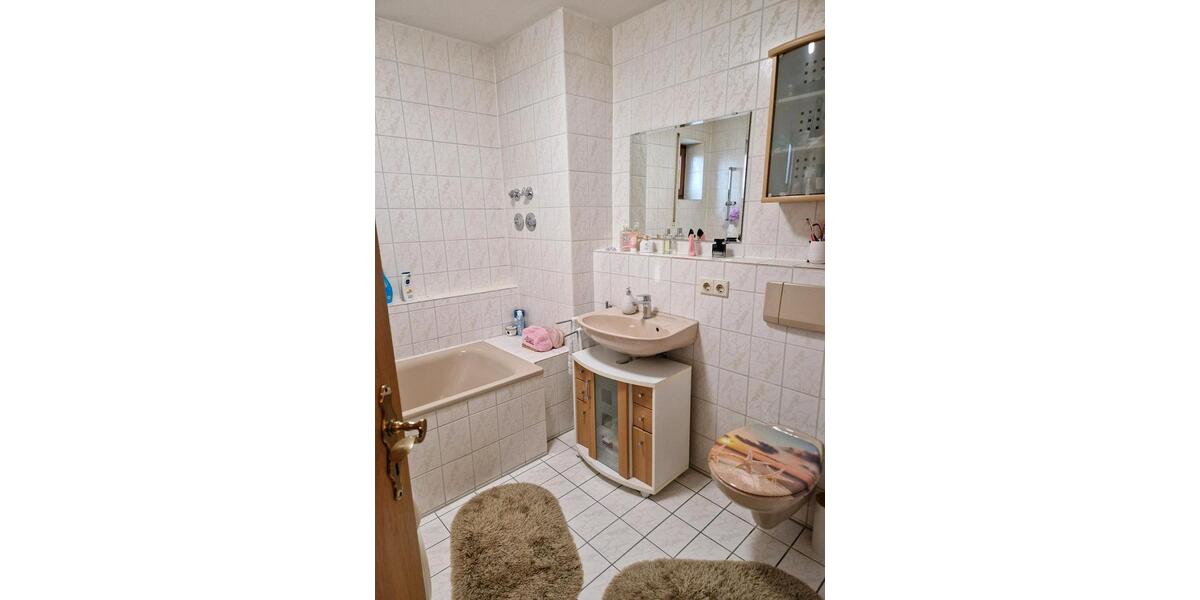 Gemütliche 3-Zimmer-Whg. inkl. Küche,Ausenstellplatz,Tiefgarage 3 zimmer