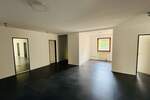 Gewerbeobjekt Zirndorf - 5 Zimmer, 136 m&sup2;, 1.250&euro; | Angebot:25678602