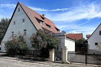 Haus Nürnberg Almoshof - 9 Zimmer, 308 m&sup2;, 699.000&euro; | Angebot:26341613