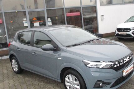 Dacia Sandero 84.000 km 13.900 &euro; Oberasbach 90522