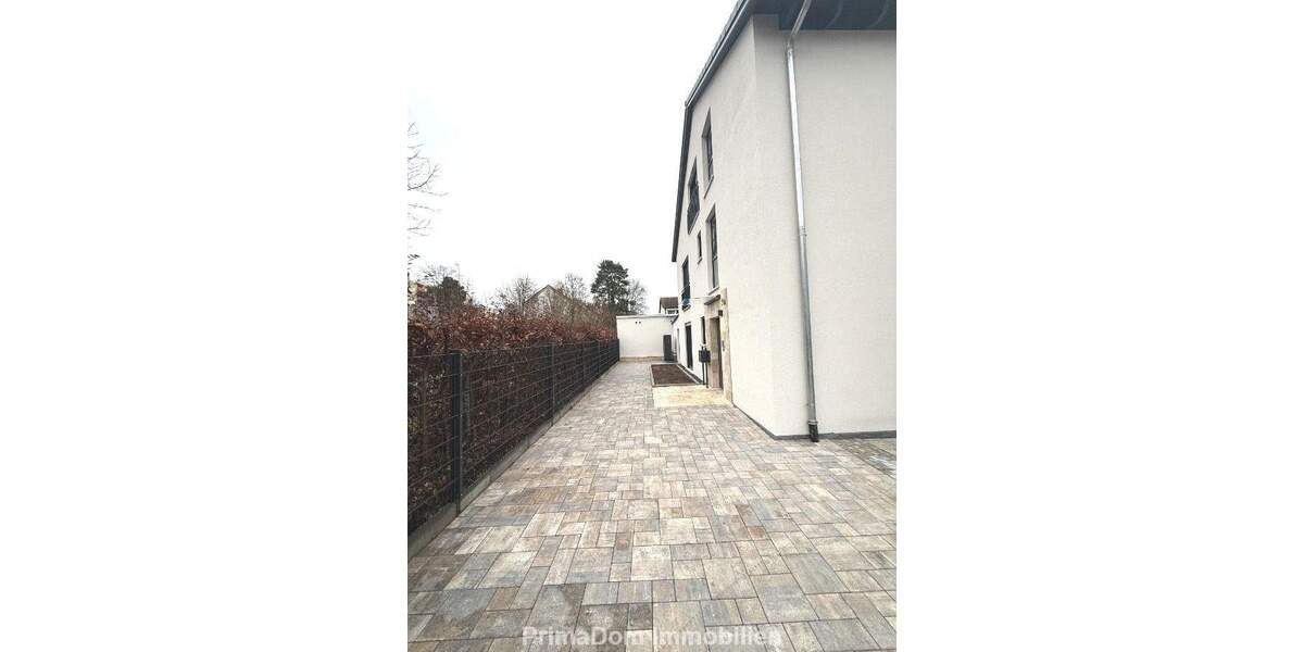 Ankommen und wohlfühlen: Bezugsfertige Neubau-Eigentumswohnung mit zwei Balkonen in Nürnberg 4 zimmer