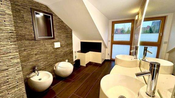 Luxus-Reihenmittelhaus mit Sauna, Designer-Küche und 256 m² Wohnfläche - Erstklassiges Wohnen 6 zimmer