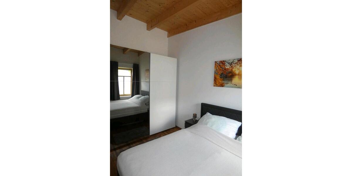 Helle Wohnung mit hoher Deckenhöhe im 1. OG – ruhig & gepflegte 2 zimmer