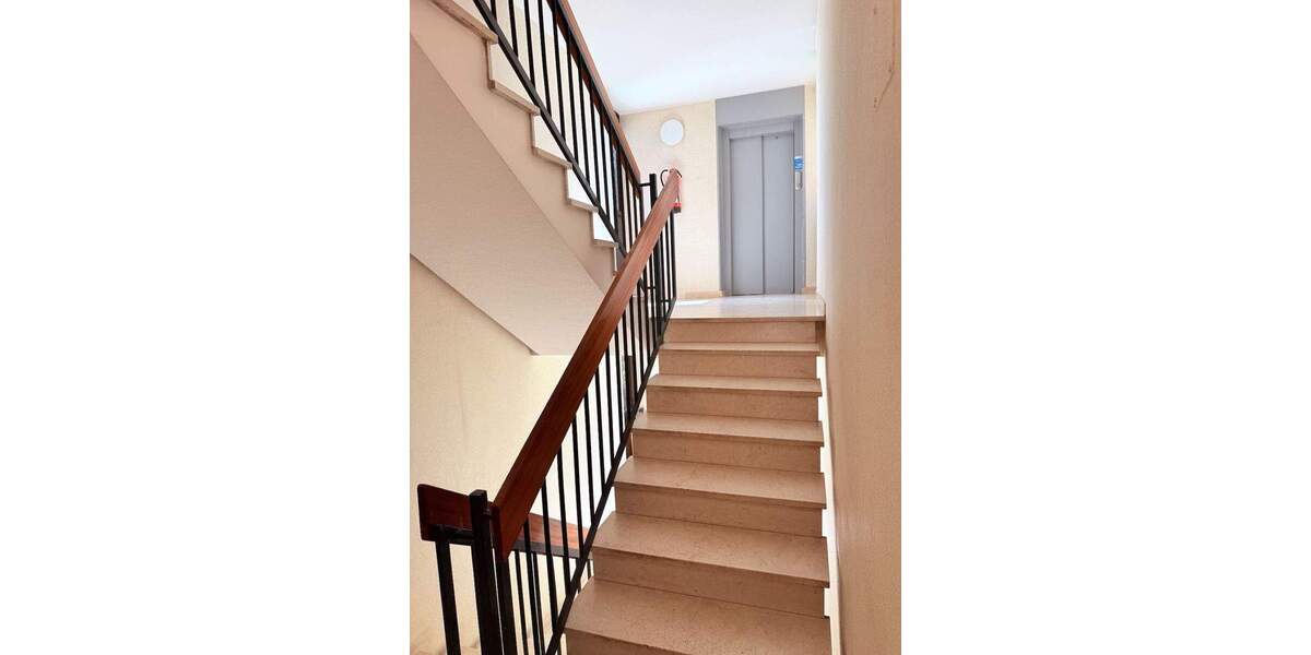 RESERVIERT helle 2 Zimmer Wohnung mit Loggia 2 zimmer