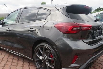 Ford Focus 21.299 km 21.990 &euro; Nürnberg 90431