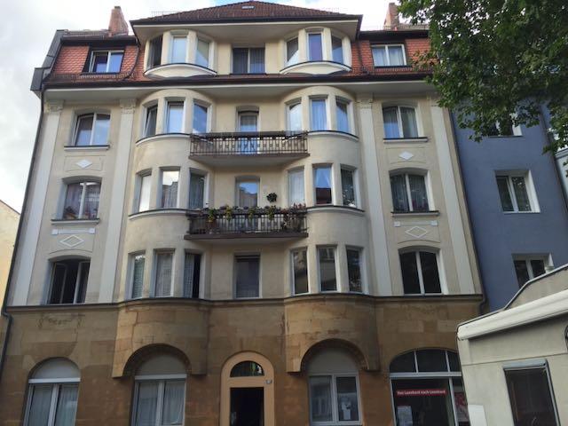 Erdgeschoßwohnung Nürnberg Sankt Leonhard - 2 Zimmer, 63 m&sup2;, 550&euro; | Angebot:27607630