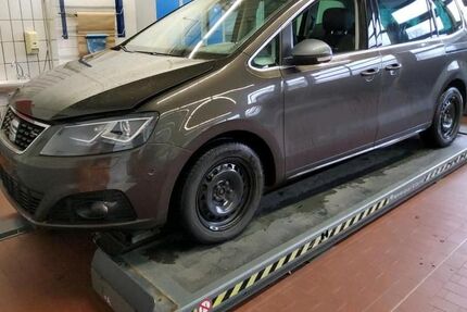 Seat Alhambra 58.800 km 34.880 &euro; Fürth 90763