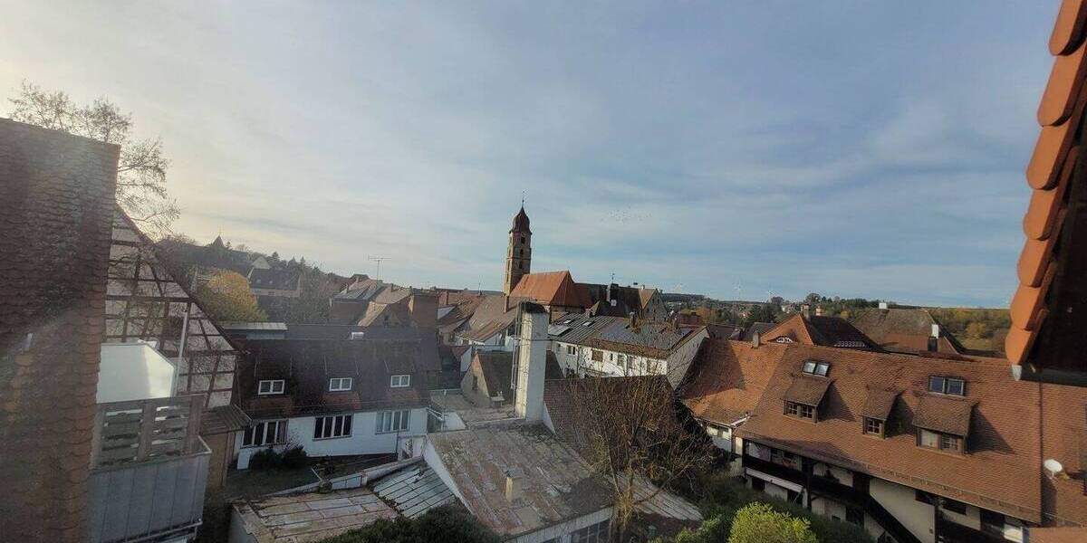 Familienfreundliche 4-Zimmer-Wohnung mit 2 Balkonen in Langenzenn 4 zimmer