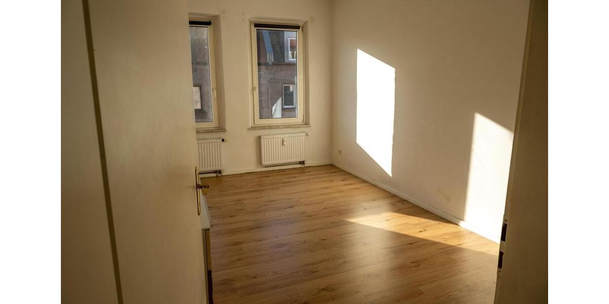 Etagenwohnung Nürnberg Sankt Leonhard - 4.5 Zimmer, 96 m&sup2;, 1.250&euro; | Angebot:26423264