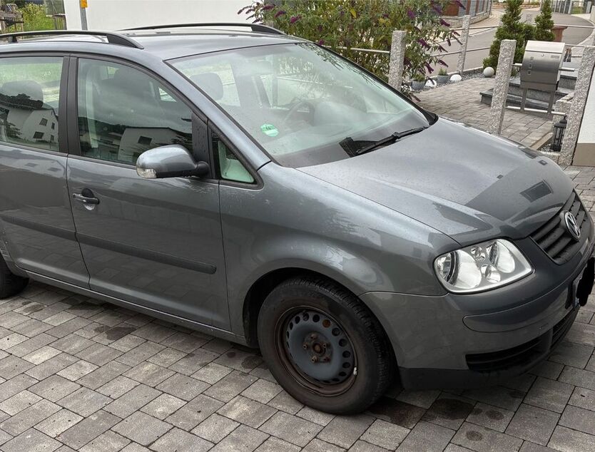 VW Touran 226.400 km 2.300 € Berg 92348