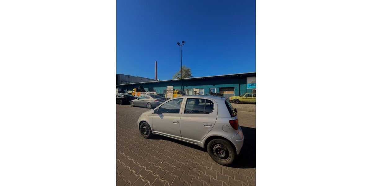 Toyota Yaris 77.100 km 3.700 &euro; Nürnberg 90459