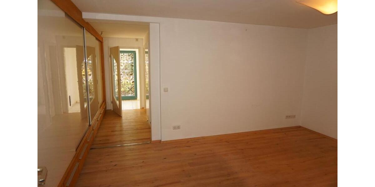 Erdgeschoßwohnung Erlangen Alterlangen - 3.5 Zimmer, 135 m&sup2;, 1.490&euro; | Angebot:26690734