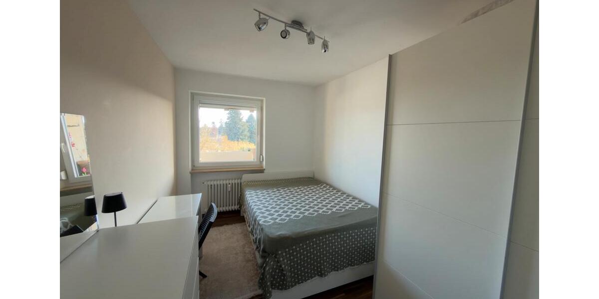 Etagenwohnung Nürnberg Falkenheim - 3 Zimmer, 94 m&sup2;, 1.700&euro; | Angebot:25644006