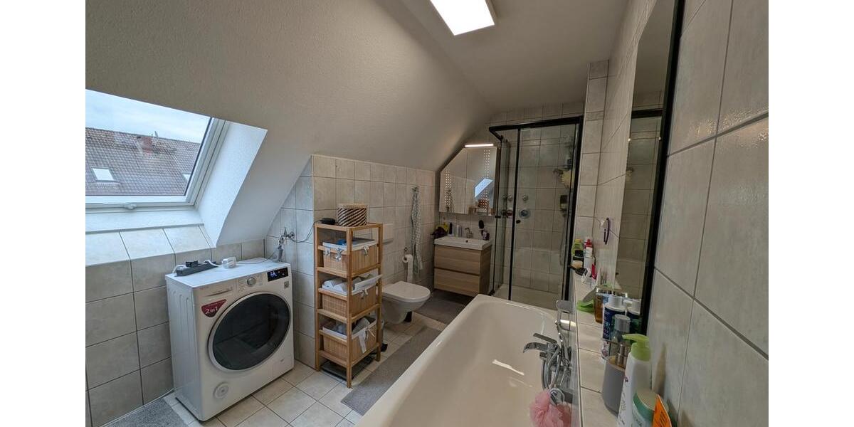 Dachgeschoßwohnung Nürnberg Hasenbuck - 3 Zimmer, 102 m&sup2;, 385.000&euro; | Angebot:26507168