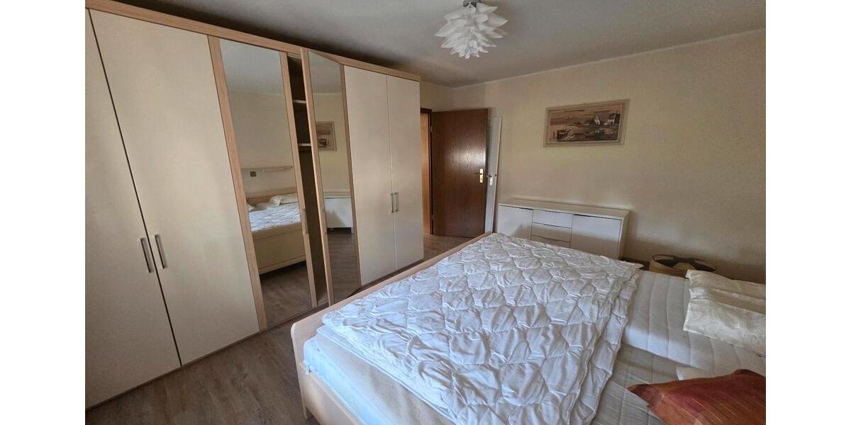 Villa Nürnberg Holzheim - 20 Zimmer, 250 m&sup2;, 4.500&euro; | Angebot:26492253