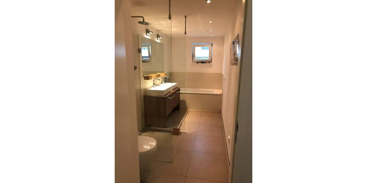 Etagenwohnung Nürnberg St Johannis - 3 Zimmer, 95 m&sup2;, 1.400&euro; | Angebot:26894502