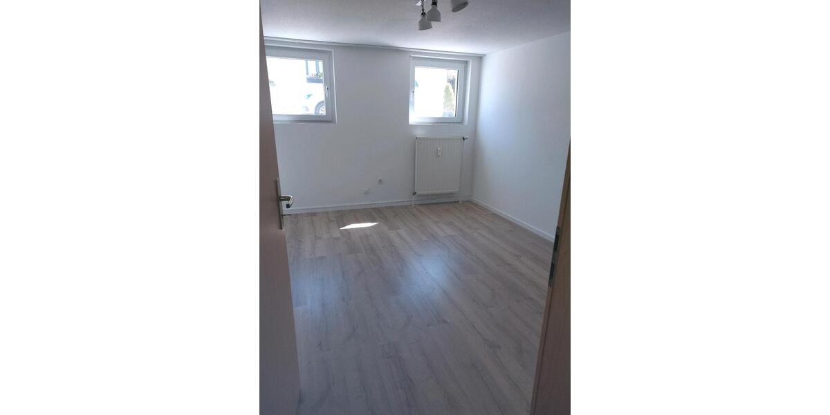 Büro-Praxisräume in Fürth-Ronhof zu vermieten zimmer