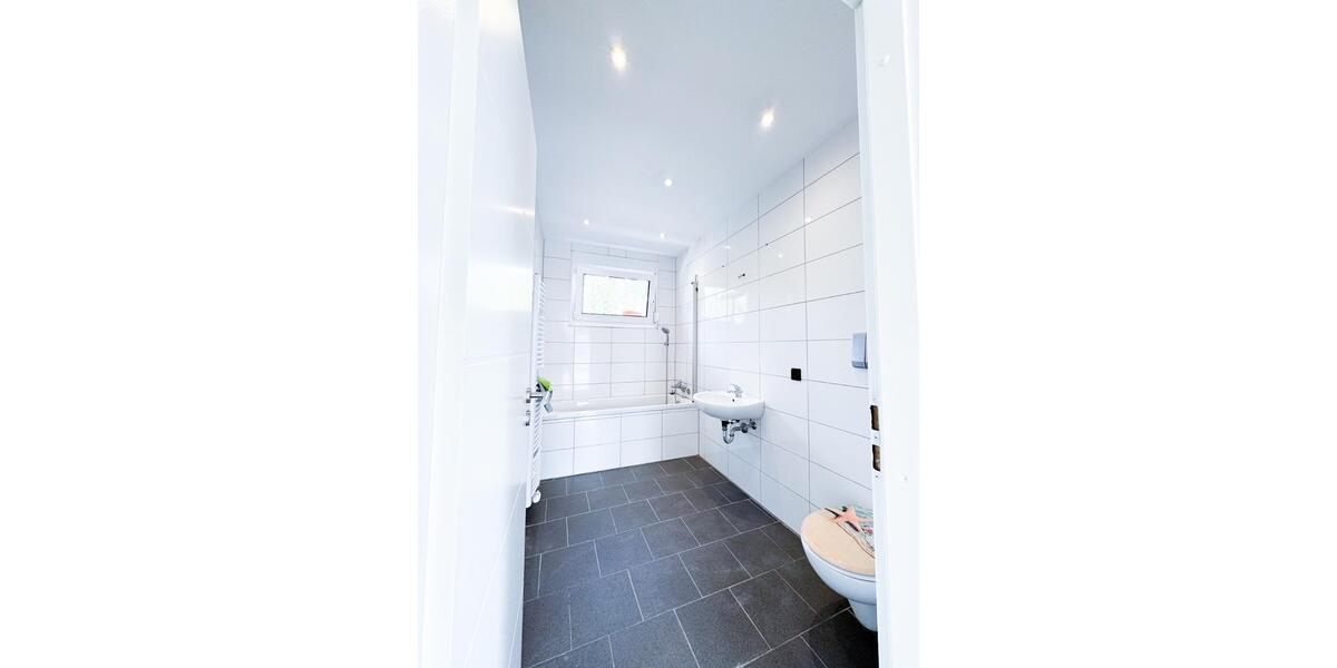 Bungalow Schwabach - 6 Zimmer, 130 m&sup2;, 1.750&euro; | Angebot:27614212