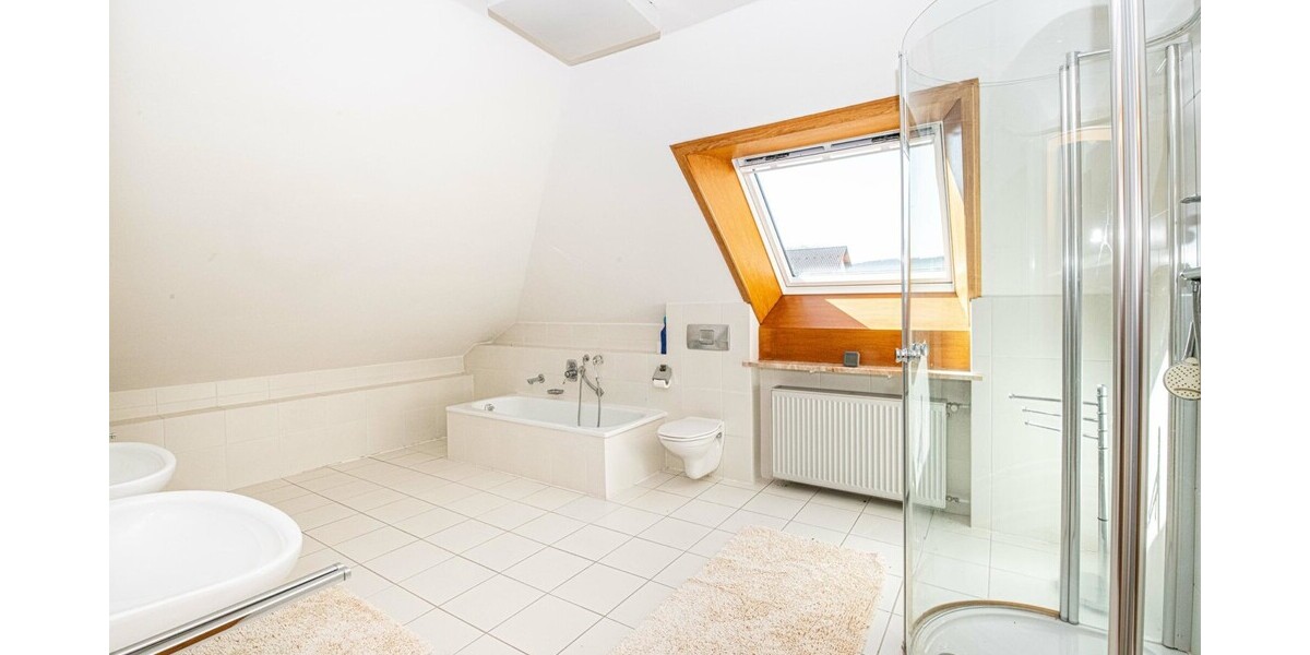 Ein Zuhause für Generationen. Ein Grundstück voller Möglichkeiten. - Zweifamilienhaus Kötzting | Angebot:27180000