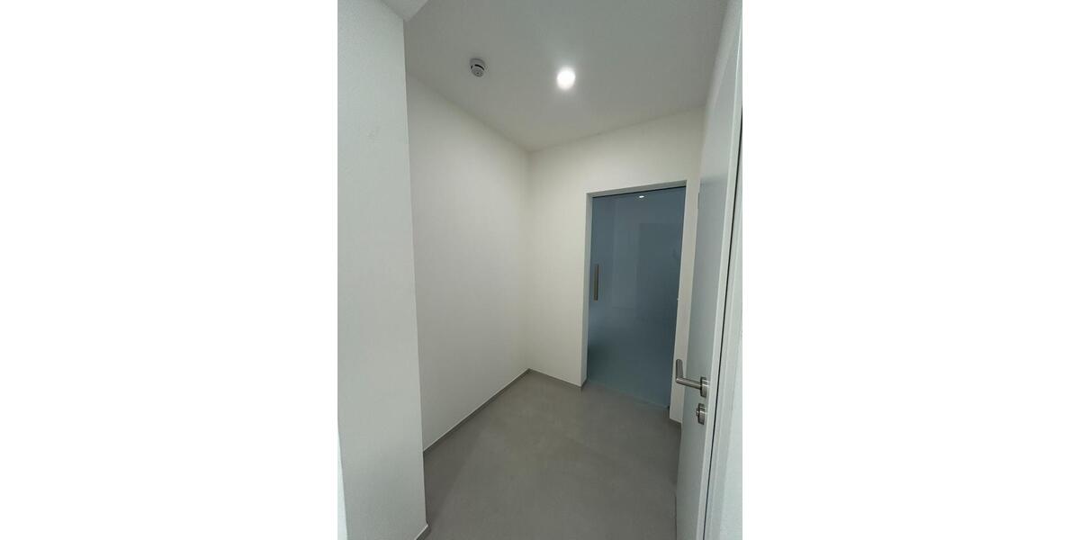 Erdgeschoßwohnung Ammerndorf - 2 Zimmer, 68 m&sup2;, 850&euro; | Angebot:25764415