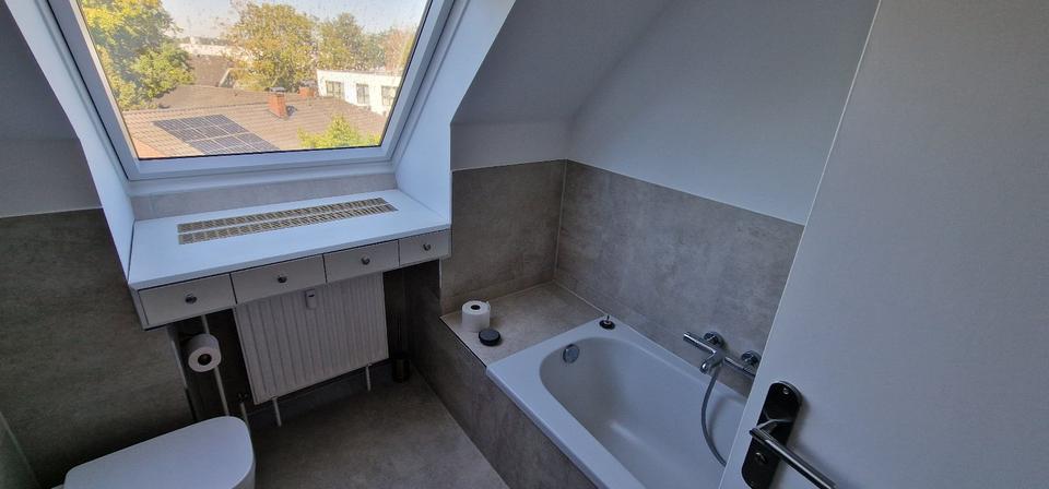 Dachgeschoßwohnung Oberasbach - 3 Zimmer, 86 m&sup2;, 940&euro; | Angebot:27616434
