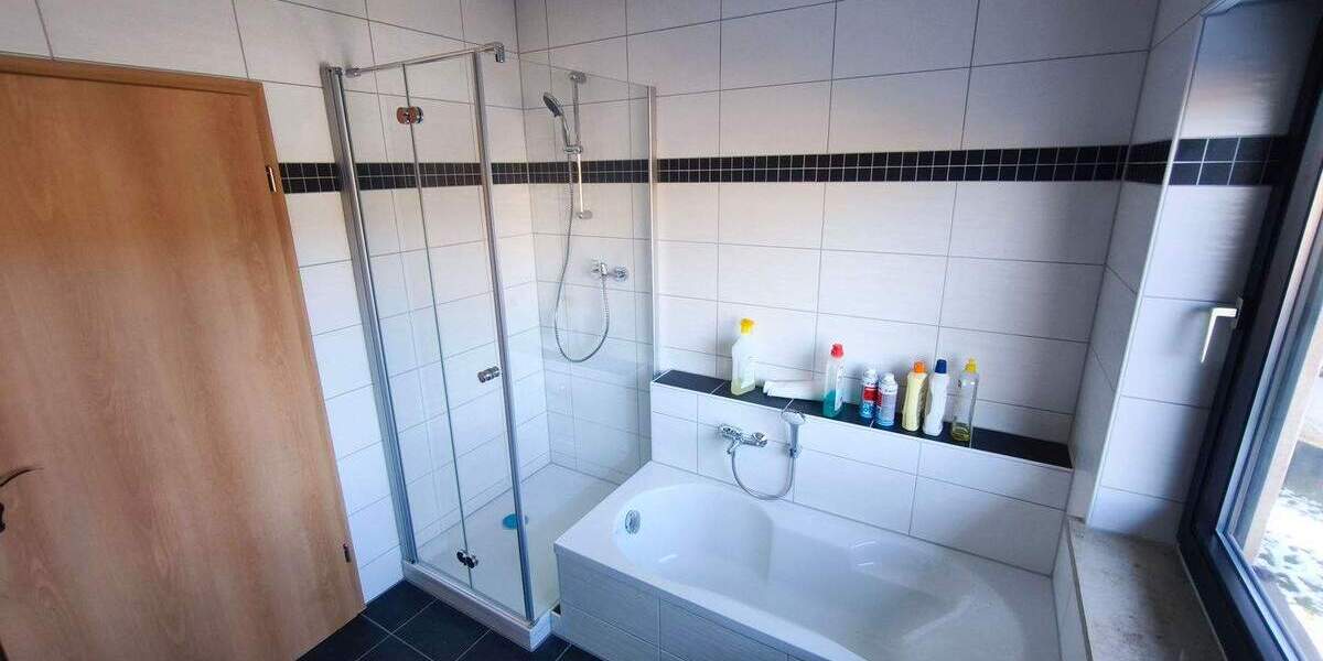 Etagenwohnung Neunkirchen a.Brand Ermreuth - 3 Zimmer, 125 m&sup2;, 1.000&euro; | Angebot:26471152