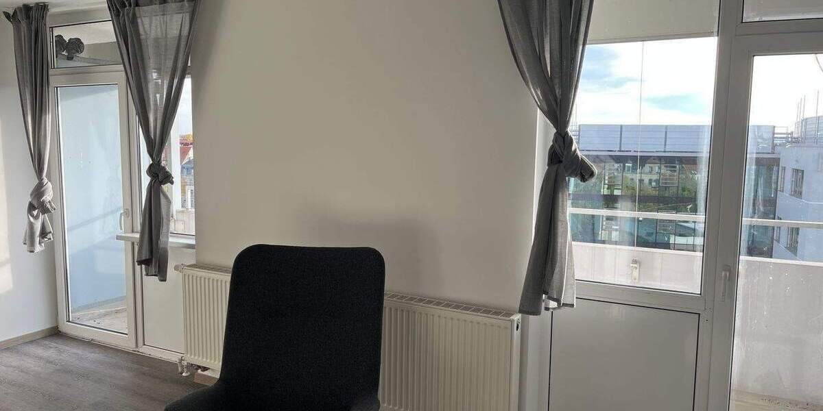 Business-Wohnen - Neu und sehr geschmackvoll möbliertes 1 Zimmer-Appartement mit Balkon im 8. OG (Aufzug), Außenstellplatz o. TG-Stellplatz optional 1 zimmer