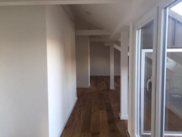 Neuwertige 3-Zimmer-DG-Wohnung mit Loggia und KFZ-Stellplatz | Nbg-Schweinau zimmer