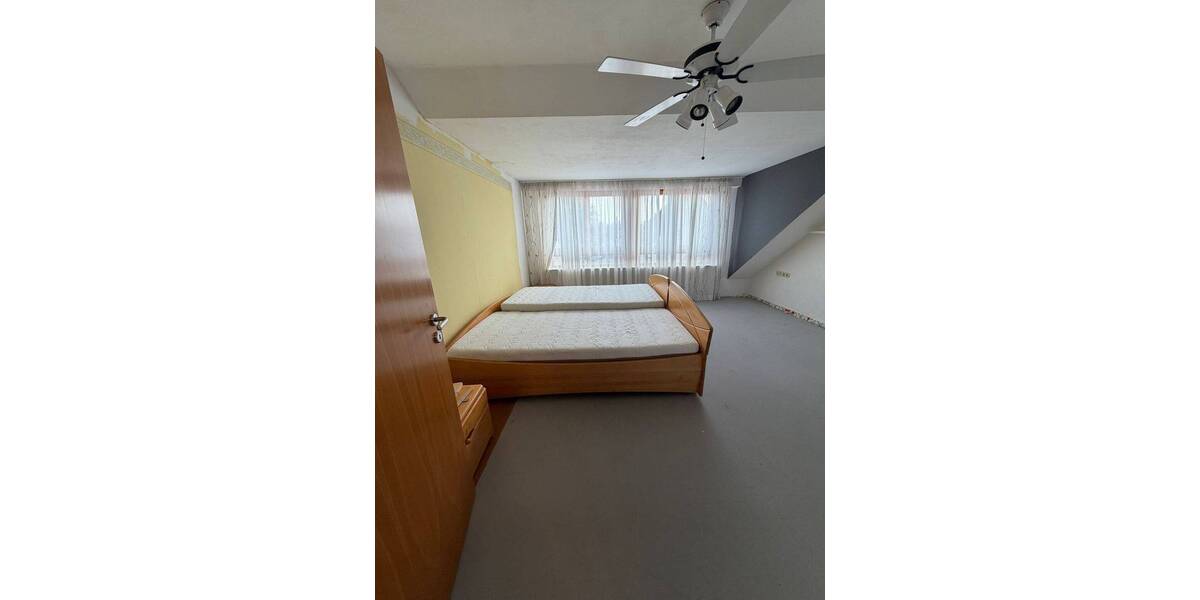 Etagenwohnung Erlangen Frauenaurach - 2 Zimmer, 117 m&sup2;, 1.400&euro; | Angebot:26092188