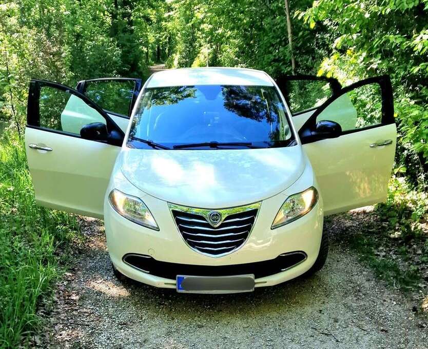 Ypsilon