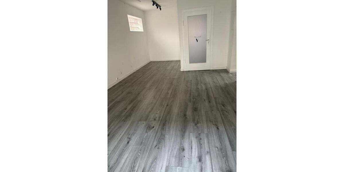 Ladenfläche am Plärrer zu Vermieten Zentrale Lage zimmer