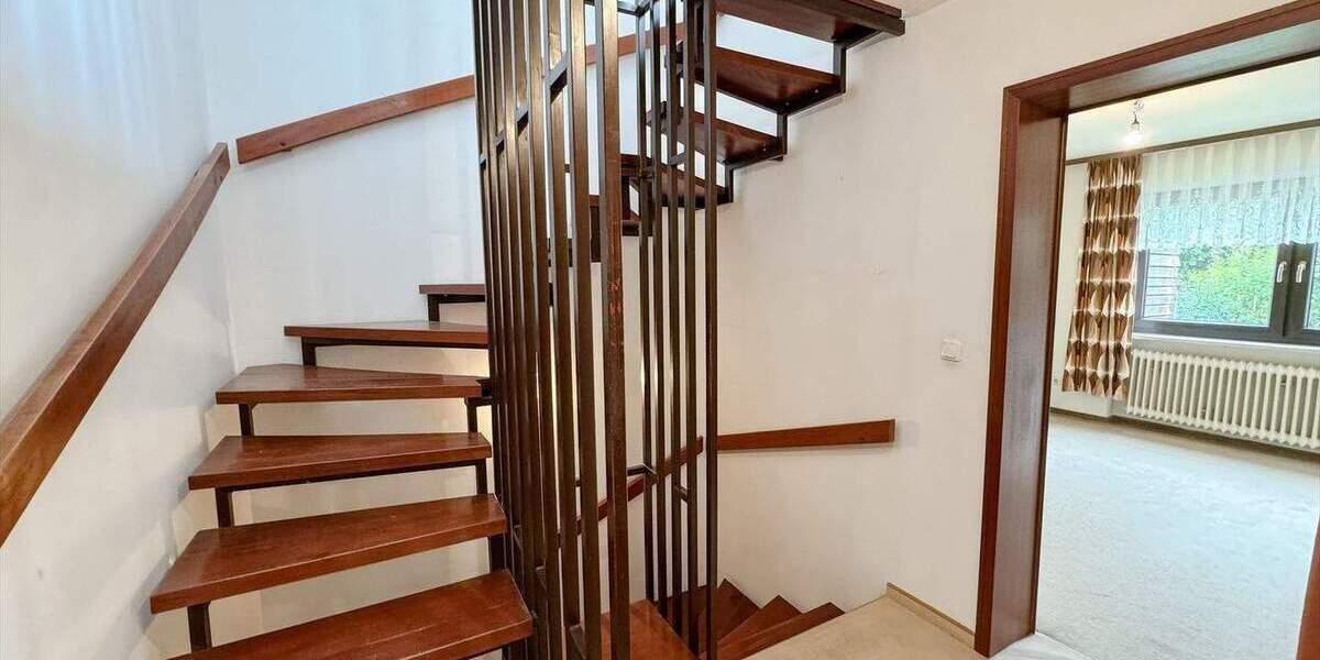 *** Besonderes Reiheneckhaus mit Galerie und Dachterrasse in Mögeldorf *** 5 zimmer