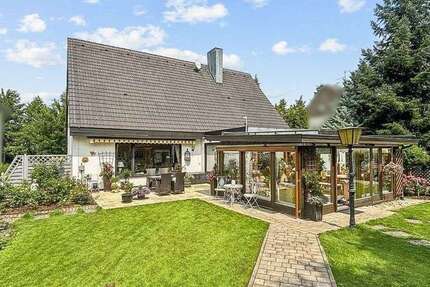 Haus zum Kaufen in Nürnberg 820.000 € 178.5 m² 7 zimmer