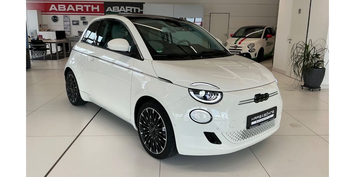 Fiat 500e 12.467 km 25.990 &euro; Eckental 90542