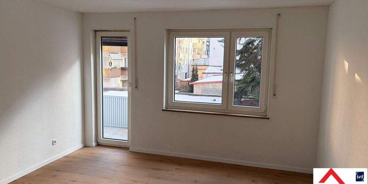 *Neu renoviert - 3 Zimmer - Südbalkon - Garage möglich* 3 zimmer