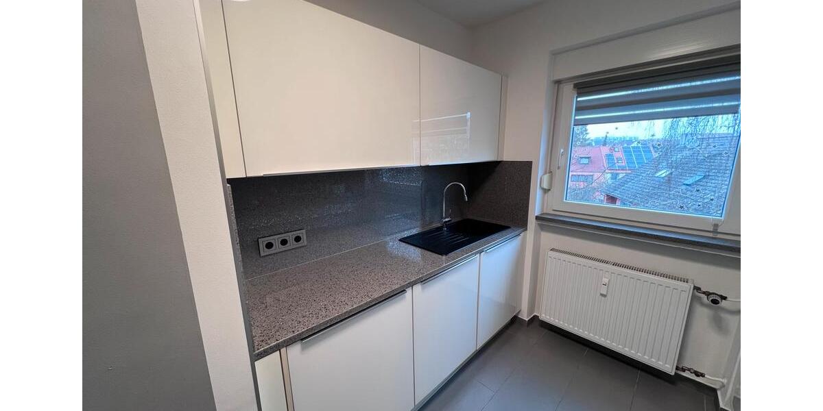 3 Zimmer Wohnung 74 m2 mit Balkon teilmöbliert + Einbauküche 3 zimmer