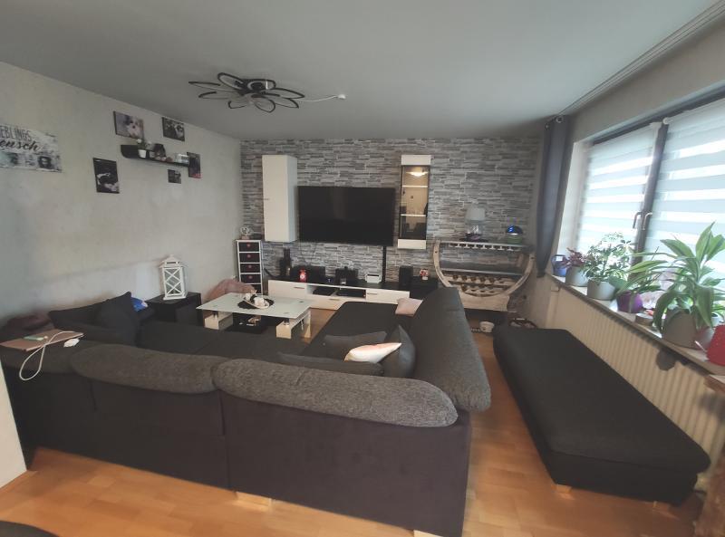 4 Zi. EG Wohnung mit Terrasse, Gartenanteil und Garage