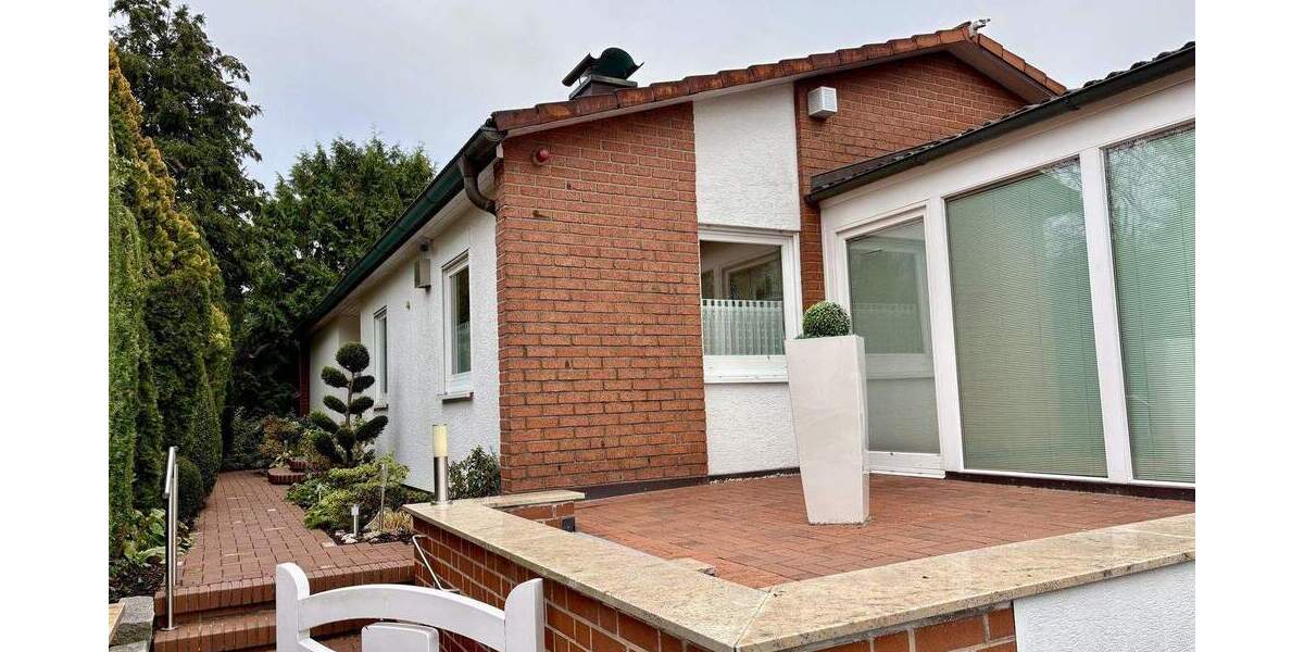 Ruhiges Wohnen in gewachsener Wohngegend...Freistehender Bungalow in ER-Tennenlohe 5 zimmer