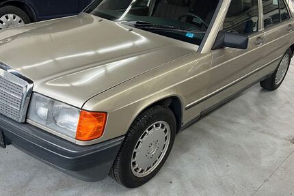 Mercedes-Benz 190 332.000 km 5.900 &euro; Gosberg 91361