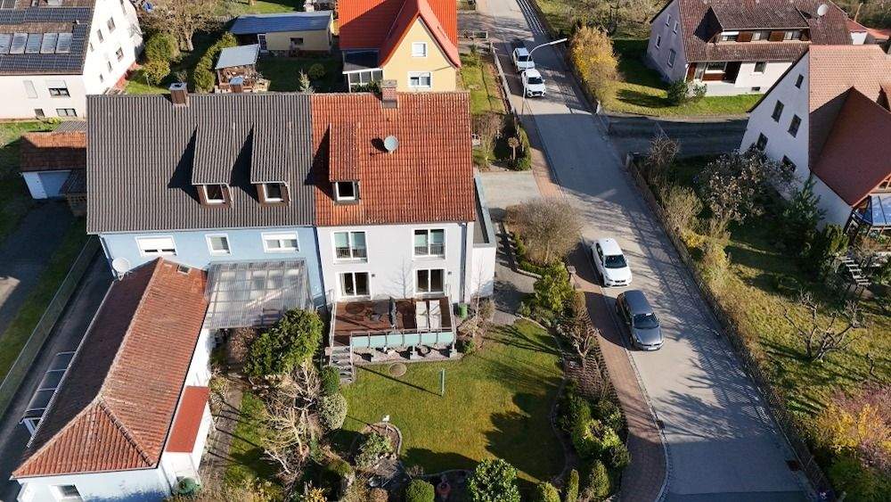 Doppelhaushälfte Neuendettelsau - 5 Zimmer, 173 m&sup2;, 520.000&euro; | Angebot:23969408