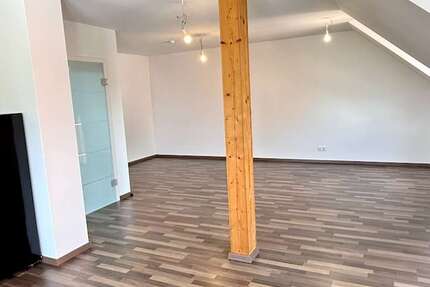 Wohnung Cadolzburg - 3 Zimmer, 89 m&sup2;, 930&euro; | Angebot:26840348
