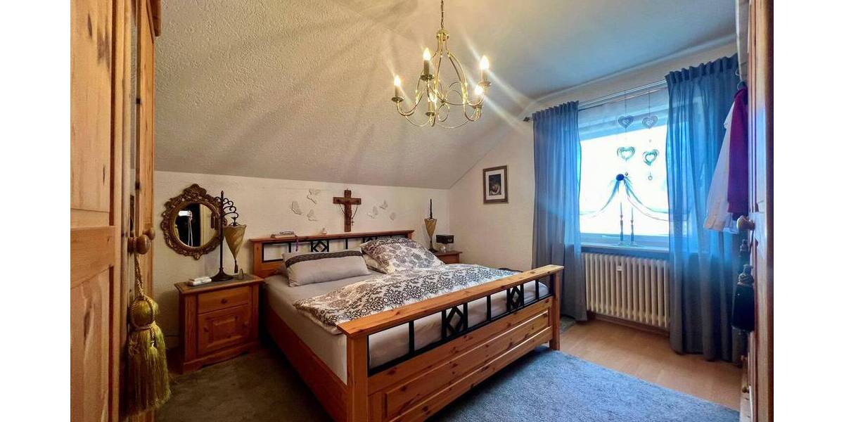 Mehrfamilienhaus, Wohnhaus Erlangen Alterlangen - 8 Zimmer, 228 m&sup2;, 720.000&euro; | Angebot:26859183