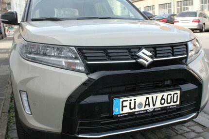 Suzuki Vitara 1.4 Mild-Hybrid Comfort+ 4x2 Autom. 8.500 km 26.990 &euro; Fürth 90763