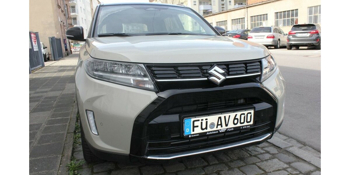 Suzuki Vitara 1.4 Mild-Hybrid Comfort+ 4x2 Autom. 8.500 km 26.990 &euro; Fürth 90763
