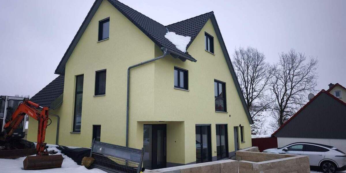 Einfamilienhaus Igensdorf Pettensiedel - 1 Zimmer, 240 m&sup2;, 2.200&euro; | Angebot:25770176