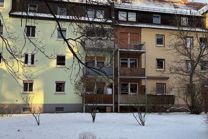 Geräumige 2-Zimmer-Wohnung mit Balkon in ruhiger Lage - Neunkirchen am Sand 2 zimmer