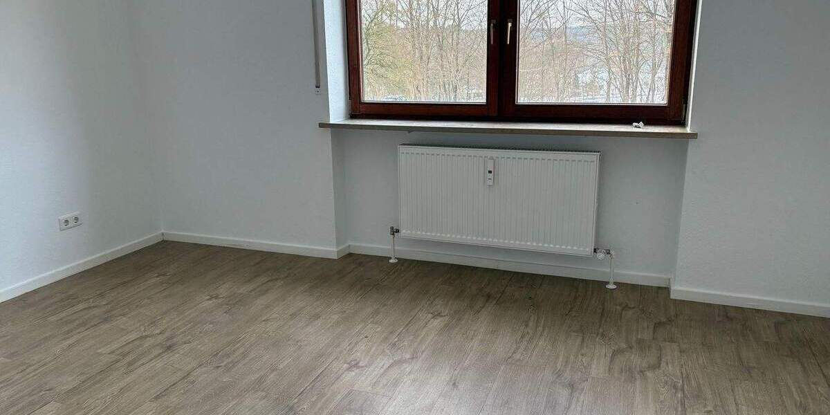 Gepflegte und großzügige 2-Zimmer-Wohnung mit Balkon in Röthenbach a.d. Pegnitz 2 zimmer